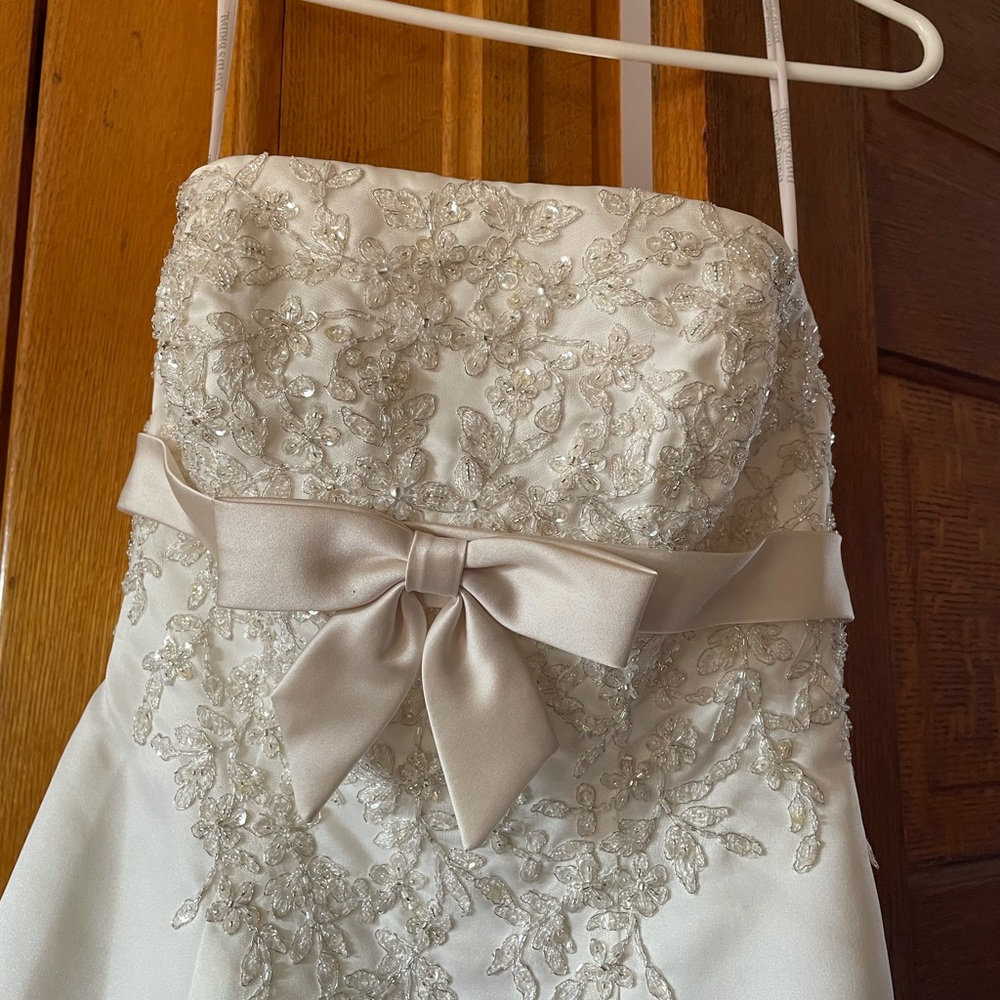 Wedding dress